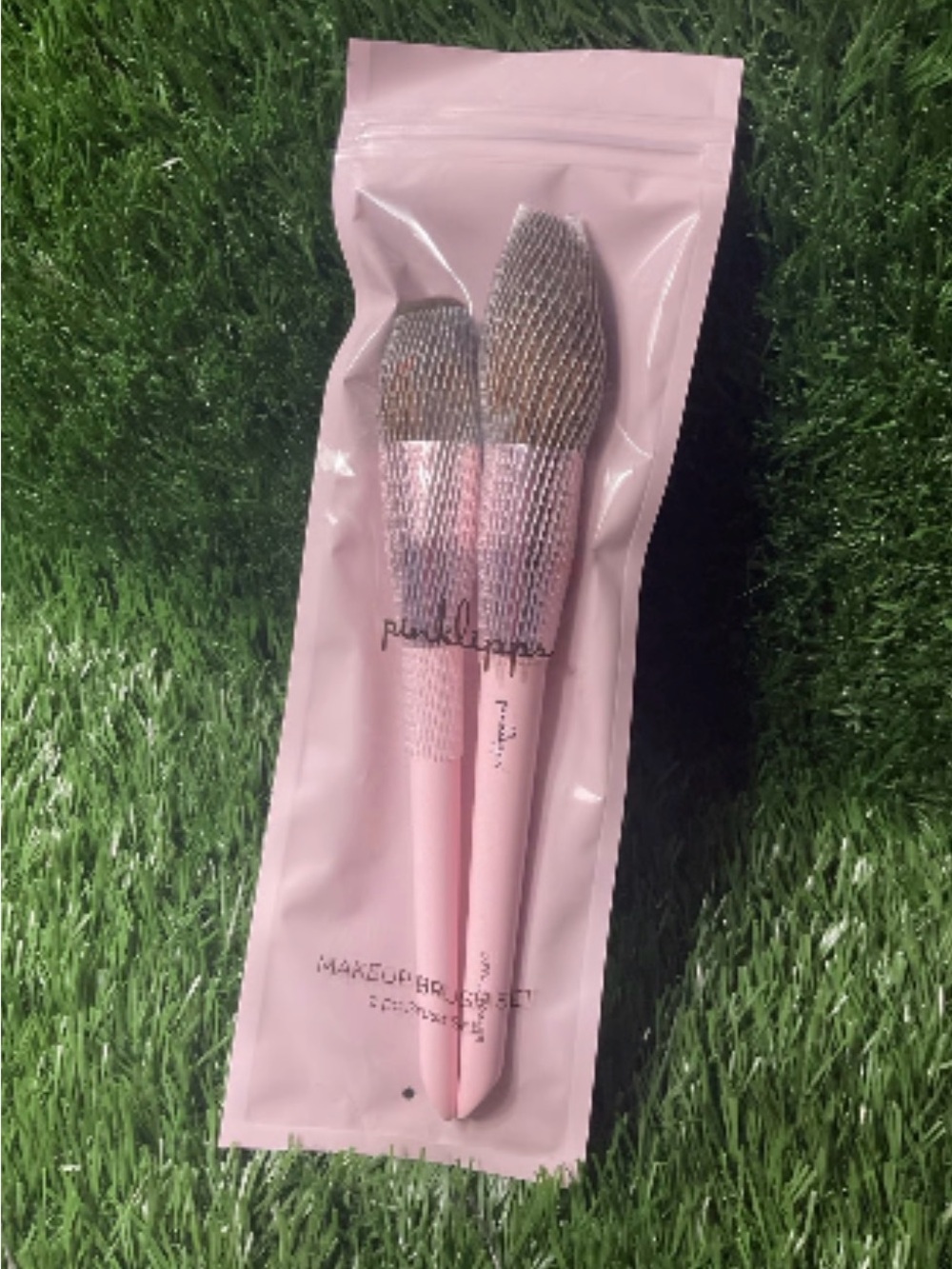 Pink Lipps Makeup Brush Set with Metallic Mesh Caps